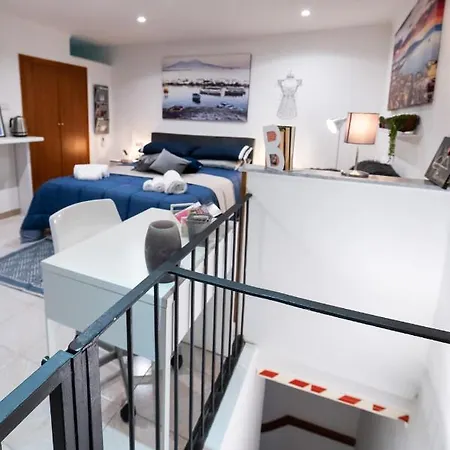 Yes I Know My - Magica Gæstehus